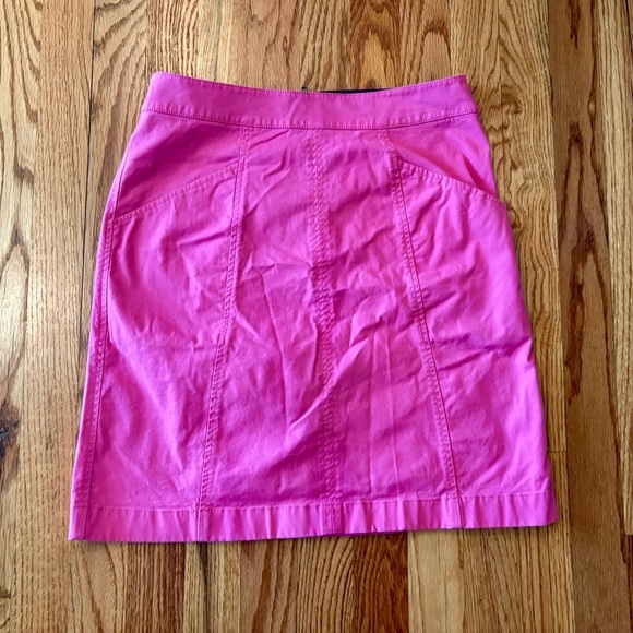 Boden Dresses & Skirts - Boden Pink Pencil Skirt - Size 4
